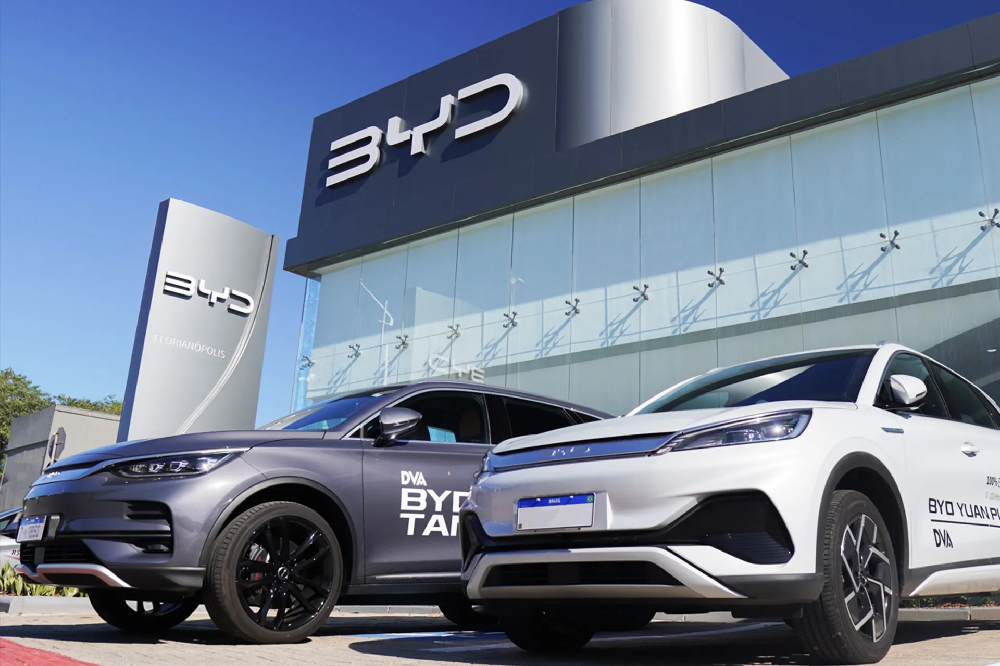 تصویر نمایشگاه برند خودروسازی byd